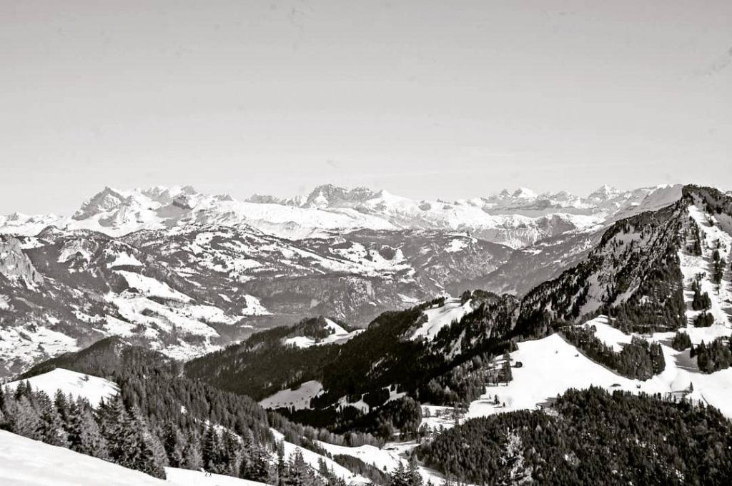 #swiss #switzerland???????? #naturephotography #mountains #travelblogger #travelholic #travelgram #travelphotography #travel #alpen #swissalps #wanderlust #wandern #swissalps????????&hellip;