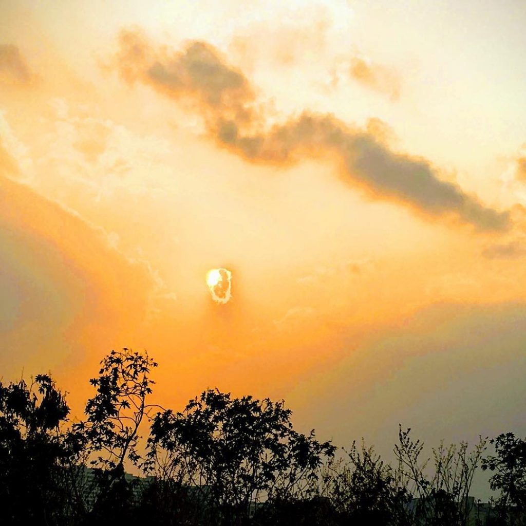 One bright . . #sunset #hyderabad #photooftheday #photography #nature #naturephotography #naturelovers #wonderlust #incridableindia #sky&hellip;