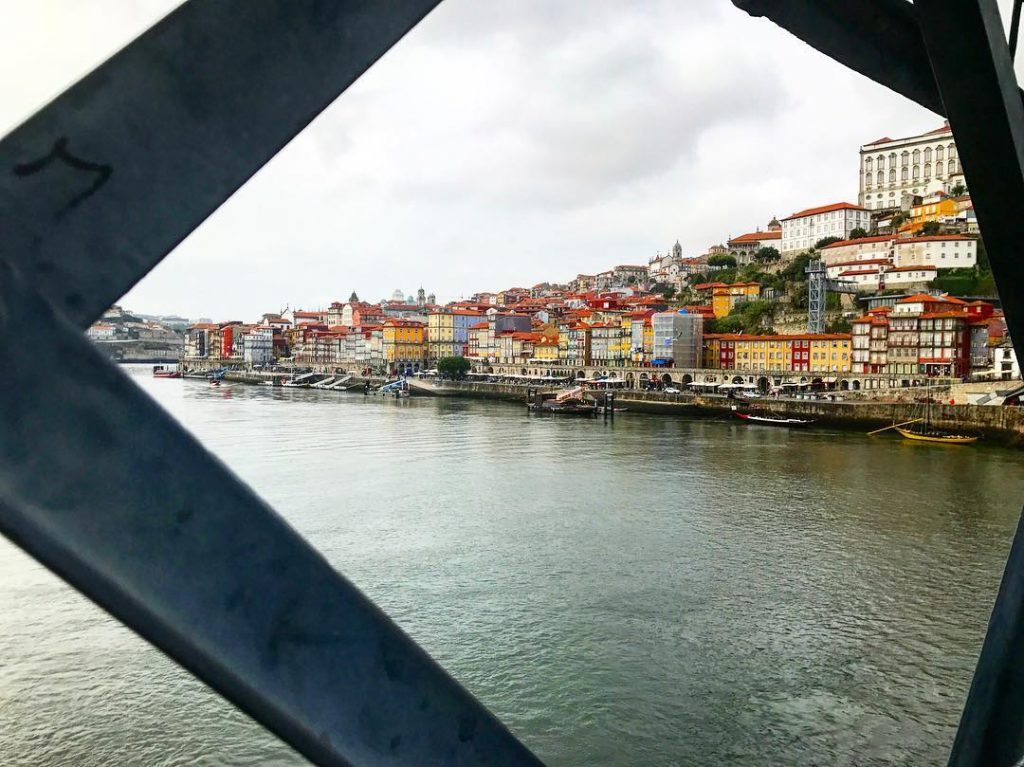 #porto #portugal #葡萄牙 #timeoutporto #travel #backpackers #adventuretime #背包客 #igersportugal #igerportugal #iamtb #travelrepost #bnesimppl #portugaltravel&hellip;