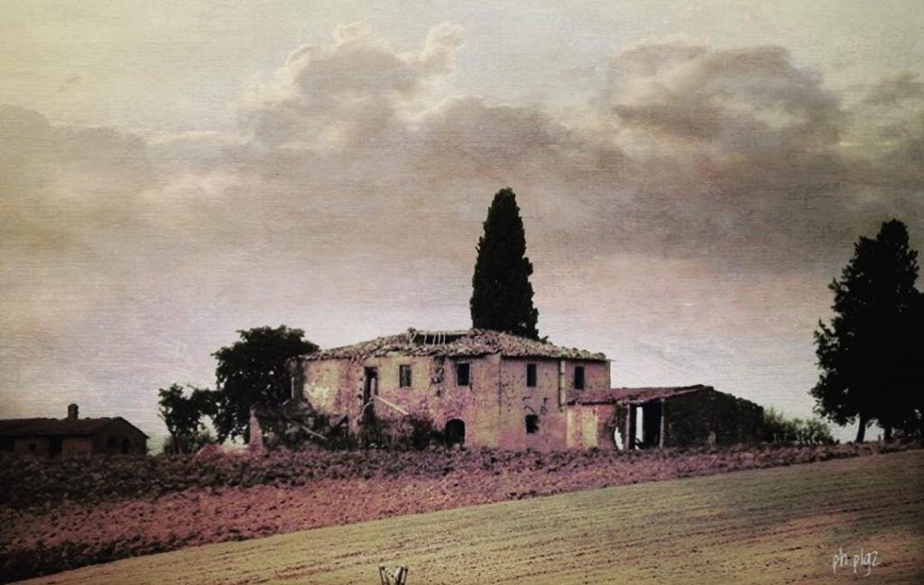 #fotartplgz #traveldestinations_ig #bnesimppl Edited with: @carbonblackandwhite _ #landscape #amazing #view #trip #tree #sky #mountains&hellip;