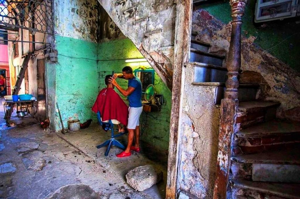 Would you have a haircut ?‍️ #puertorico #usa There is no greater joy for&hellip;