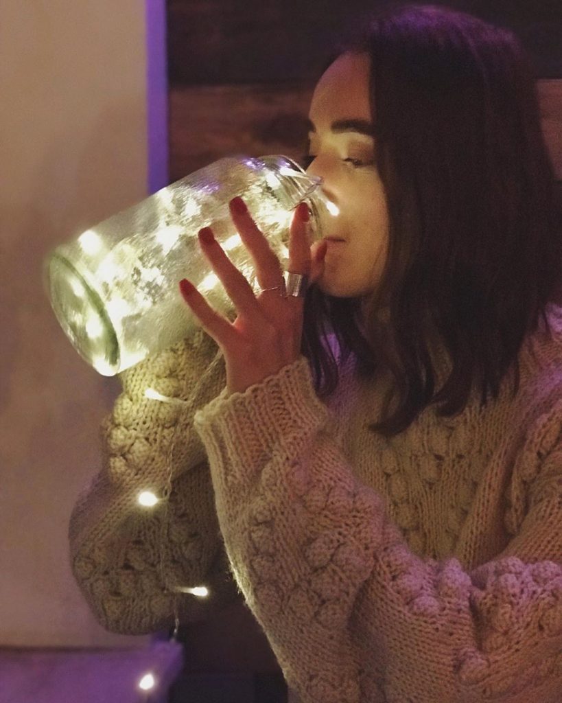 Пропитываюсь волшебством и озорством перед праздниками Photo by @valya_kats