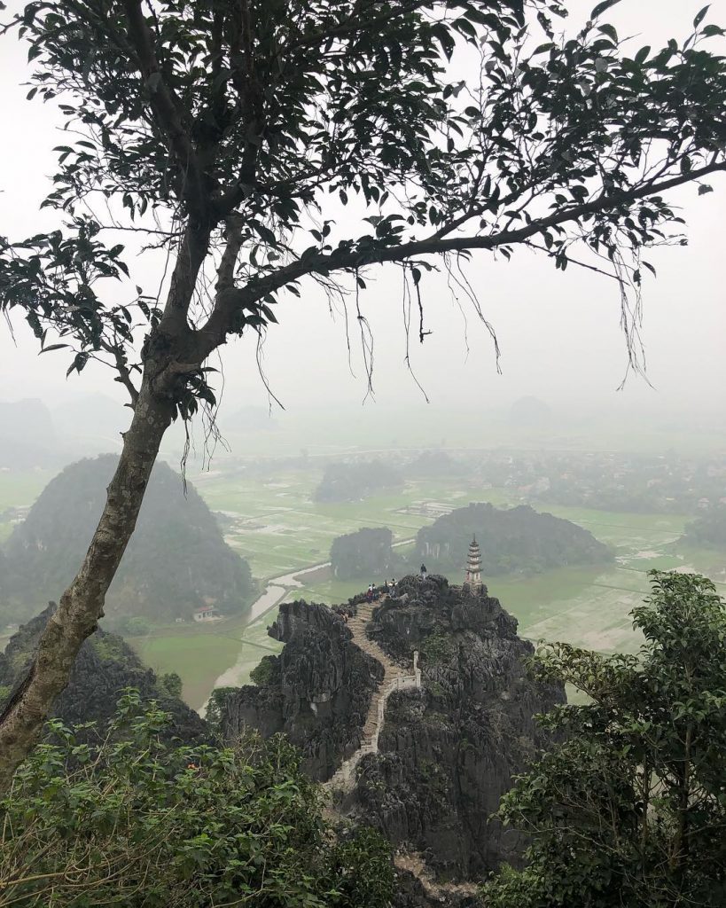 Why do you travel? #collectmomentsnotthings #travel #goexplore #travelgram #travelholic #traveler #instatravel #instalike #followback #placestovisit&hellip;