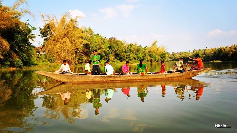 Reflection of life #people #kerala #wayanad #india #indiaphotography #indianphotography #indianphotographers #photography #photo #photographer #dslrphotography&hellip;
