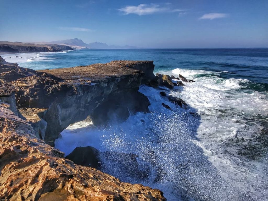 “Il mare è senza strade Il mare è senza spiegazioni’ (Alessandro Baricco ) •&hellip;