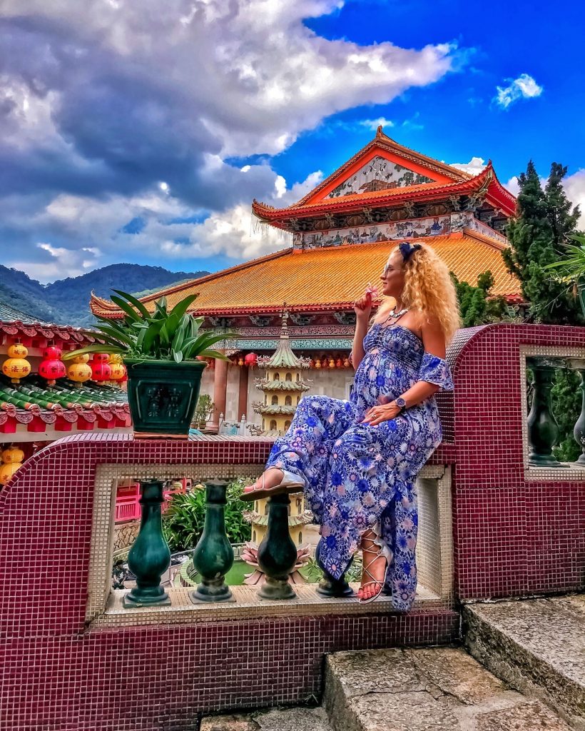 The most fairytale Temple that I saw . ????‍️ Ну, красота же ????? Это&hellip;