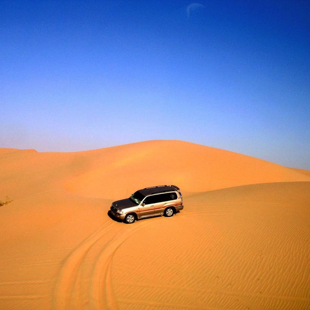 Land Cruiser in Arabian desert #abudhabi #desert #sand #uae #bnesimppl #nature #naturephotography #asia #travel&hellip;