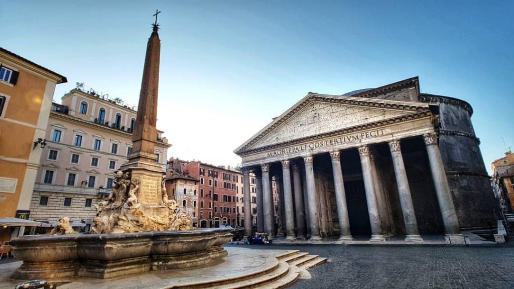 Pantheon! • • • #rome #shotonmoment #pantheonmorning #myrunisbetterthanyours #adventures_rw #travelblogger #travelphotography #travelholic #travelling #travelpics&hellip;