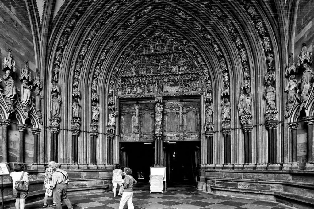 #fotartplgz #traveldestinations_ig #bnesimppl #biancoenero #biancoenerophoto Edited with: @carbonblackandwhite _ #urban #urbanart #urbanoutfitters #urbandecay #urbangangfamily&hellip;