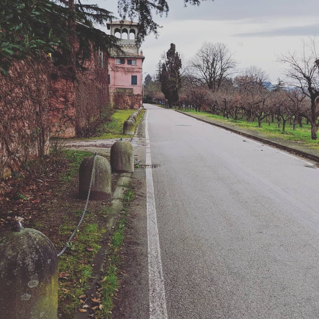 #discoveryourplanet #corsofotografico @solo_traveling #scenes_from_beautiful_cities #piclyphotography #photographerfocus #traveldestinations_ig #earthescope #travel #digitalnomad #thejetlagjunkie #travelldevill #globewandererrepost #travellingourplanet&hellip;