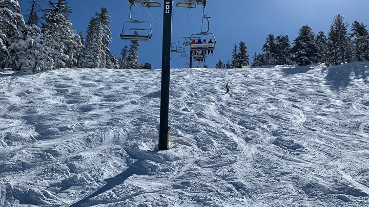 Totes weird for snow. ️