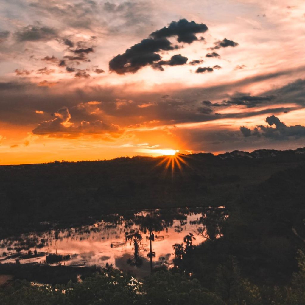 ???????? Por do sol nas Dunas do Jalapão! Um dos passeios imperdíveis! . ????????…