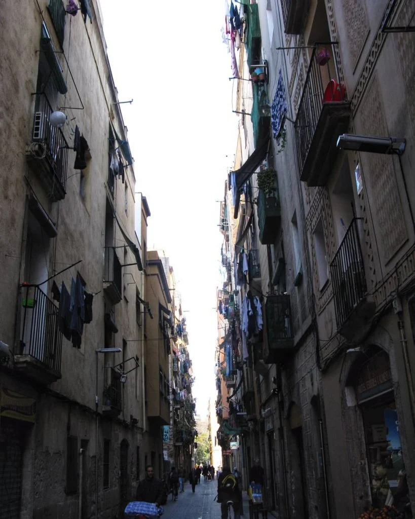 #elraval #barcelona #travel #catalunya #españa #montserrat #bcn #photography #love #instagood #marbella #photooftheday #architecture #malaga&hellip;