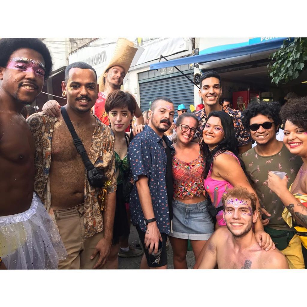 Fevereiro, tem carnaval