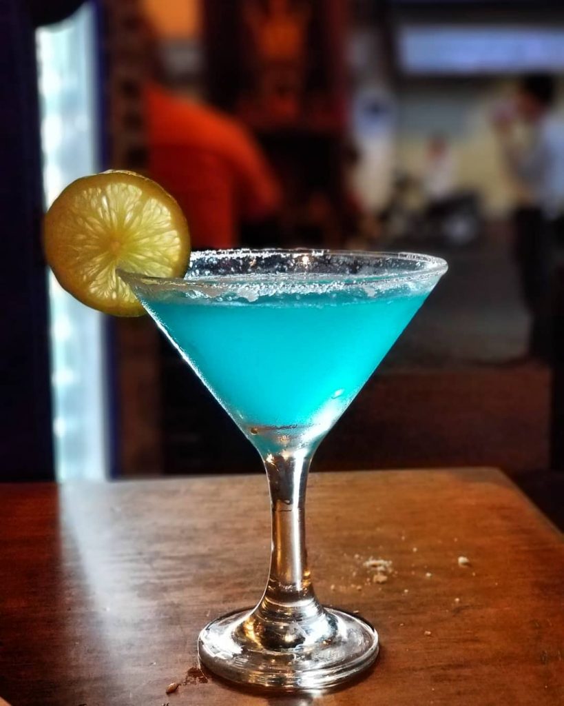 Happy Valentine’s day️️️ #cocktails #valentines #love #bar #night #cambodia #khmer #only #nicepic #photography #bnesimppl&hellip;