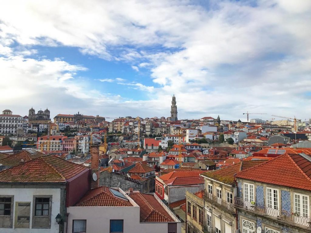 #porto #portugal #葡萄牙 #timeoutporto #travel #backpackers #adventuretime #背包客 #igersportugal #igerportugal #iamtb #travelrepost #bnesimppl #portugaltravel&hellip;