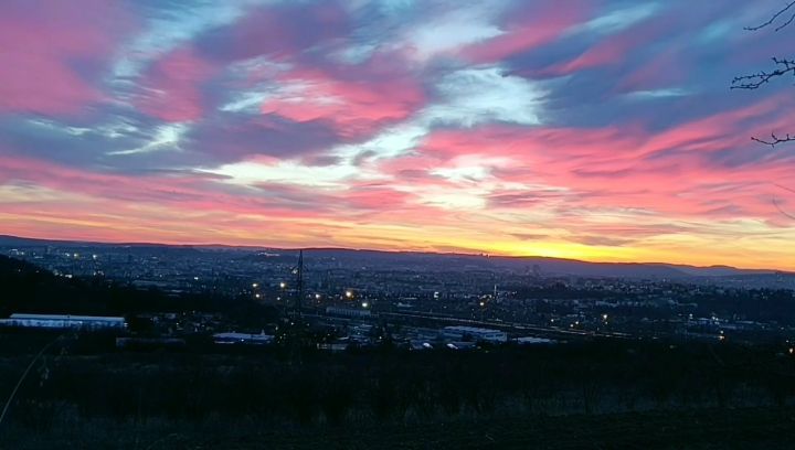 The plan was to watch the #sunset from the quarry above the city but&hellip;