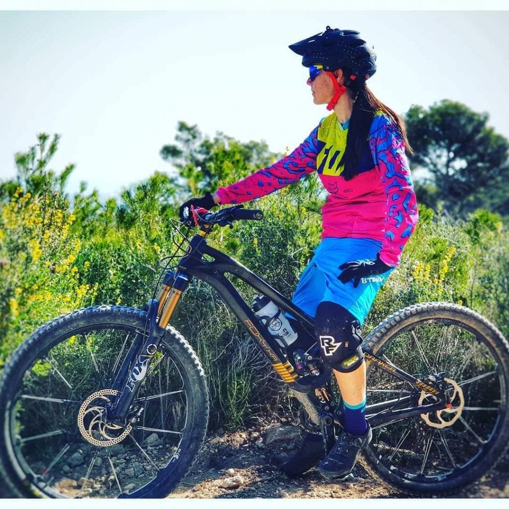 Preparada para afrontar la semana y conseguir nuevos retos @rosita_albita #granciclistamejorpersona @xtrem_enduro #buenagrupeta Foto&hellip;
