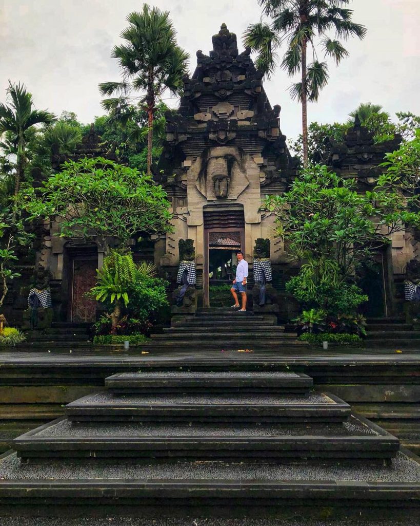 Remember that happiness is a way of travel – not a destination. #bnesimppl #travelingram&hellip;