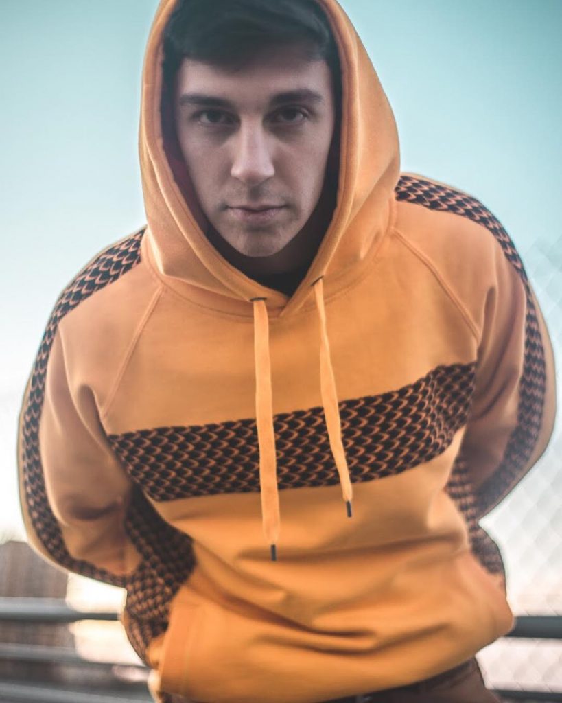 3000 mil views en poco mas de dos dias!!! @salla_uk crack!! Felicidades!! Centrate en&hellip;