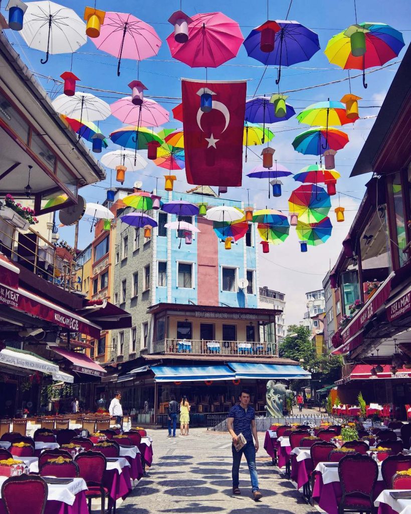 Istanbul-the city full of everything:colour,joy,sun,beauty #turkey #stanbul #istanbul #joy #colors #colour #colorful #beauty #sun…
