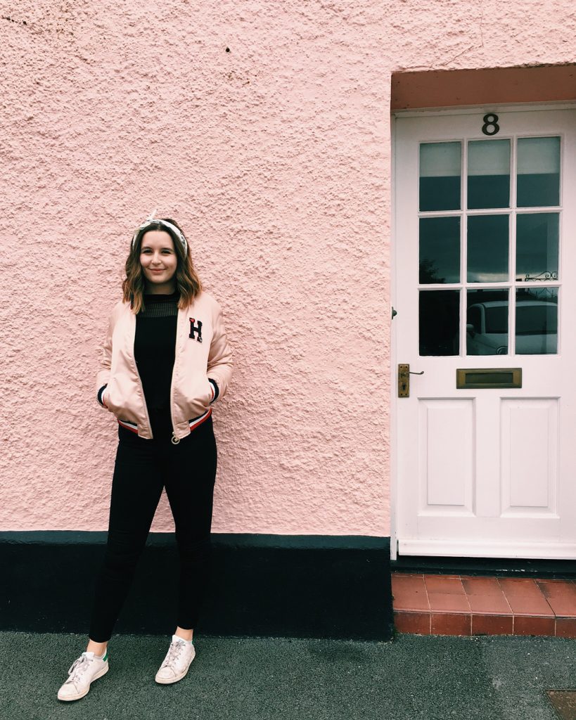 « Nah, she’s too pure to be pink! » – Yea? What about now? (Obvs taking…