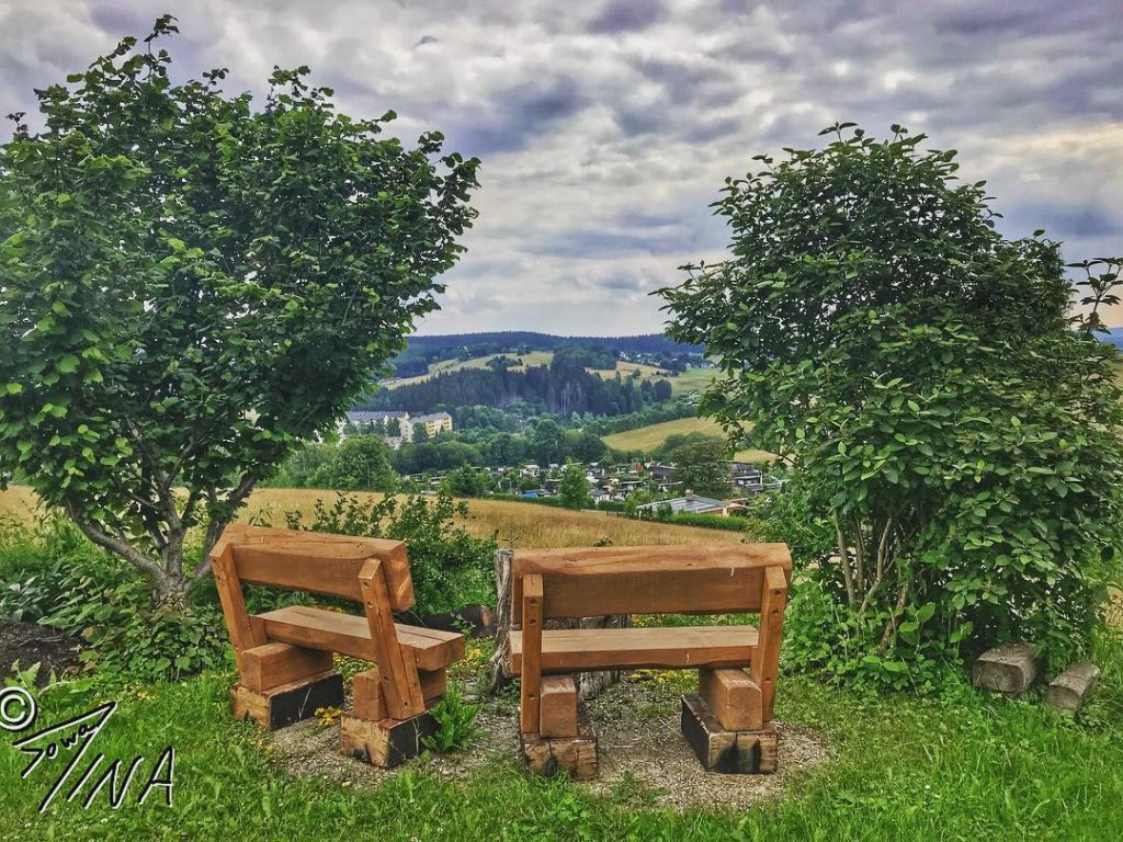 watching #germany #saxony #schönheide #pictureoftheday #life #sky #travelphotography #traveling #reisen #travelgram #instatravel #grass #beautifull&hellip;