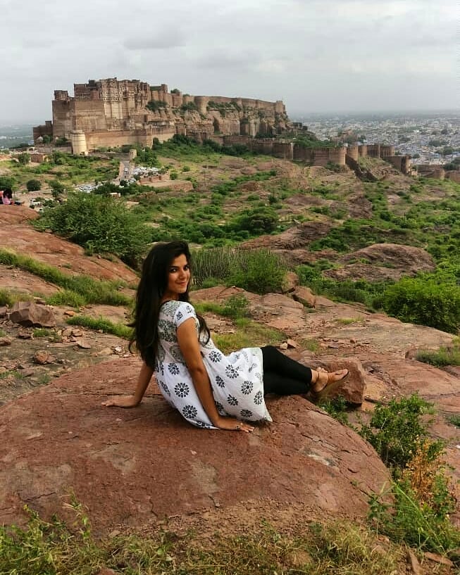 Jodhpur ek shehar nahi Ek Ehsaaas hai! #jodhpurislove #jodhpur #mehrangarhfort #mehrangarhfortjodhpur #bluecity #suncity #travel&hellip;