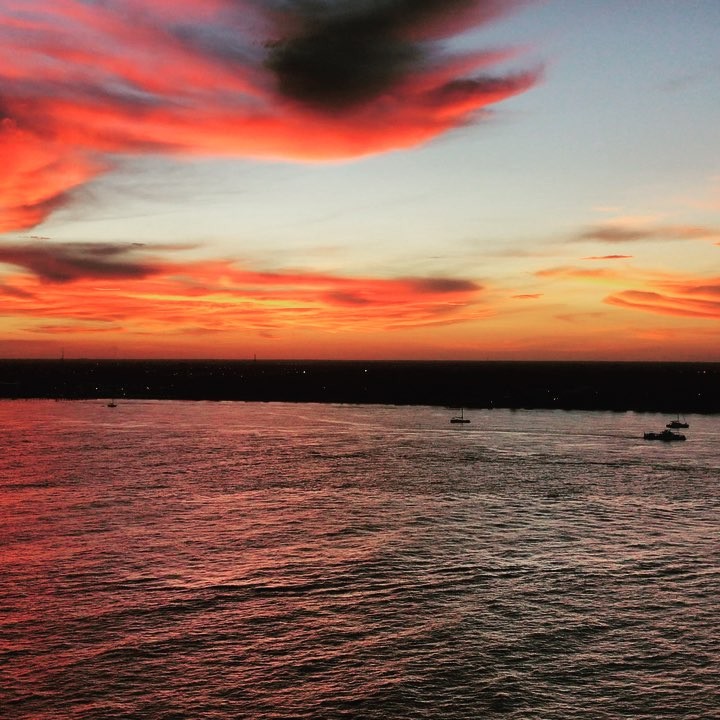 Sunrise #sunrise #sunrise_sunset_photogroup #beautifuldestinations #amazingview #amazing_shots #redsun #landscape #landscapephotography #landscape_lovers #weworktotravel #mustdotravels #travel #tbt&hellip;