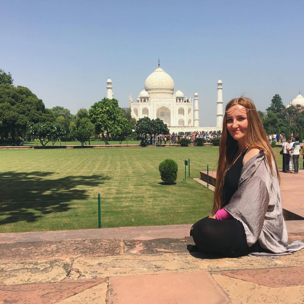 Memories #india #tajmahal #palace #namaste #love #agra #travel #arountheworld #travelblogger #catchthemoment #beauty #architecture #memories…