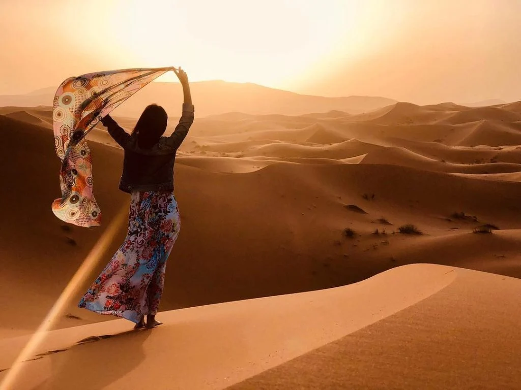 Hello, sunshine . . . #bestplacestogo #while #inmorocco #desert #merzouga #sahara #sunrise #moroccotravel #visitmorocco&hellip;