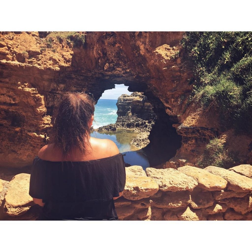 unforgettable moments #greatoceanroad #greatoceanroadtrip #girlstrip #australia #adelaide #melbourne #thegrotto #besttime #takemeback #throwback #throwbackthursday #campervan…