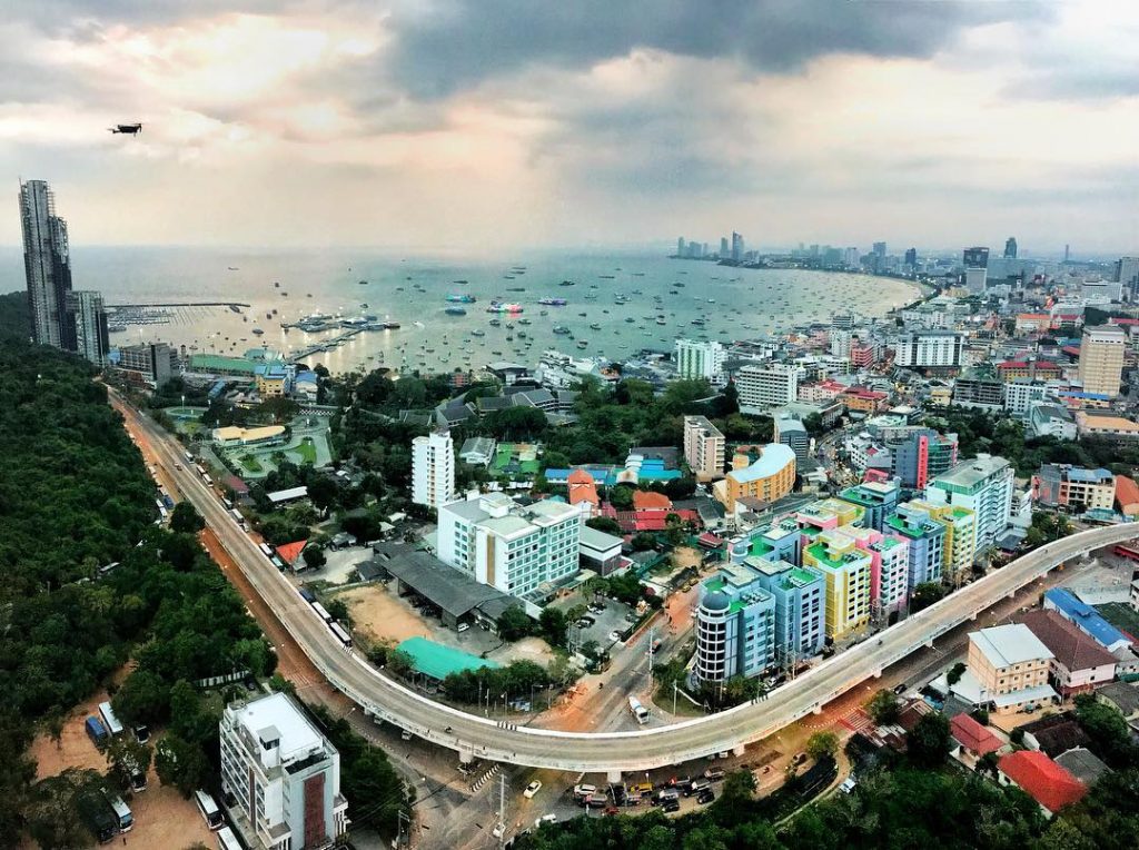 Pattaya might be one of our LEAST favourite places in Thailand, but gotta admit,…