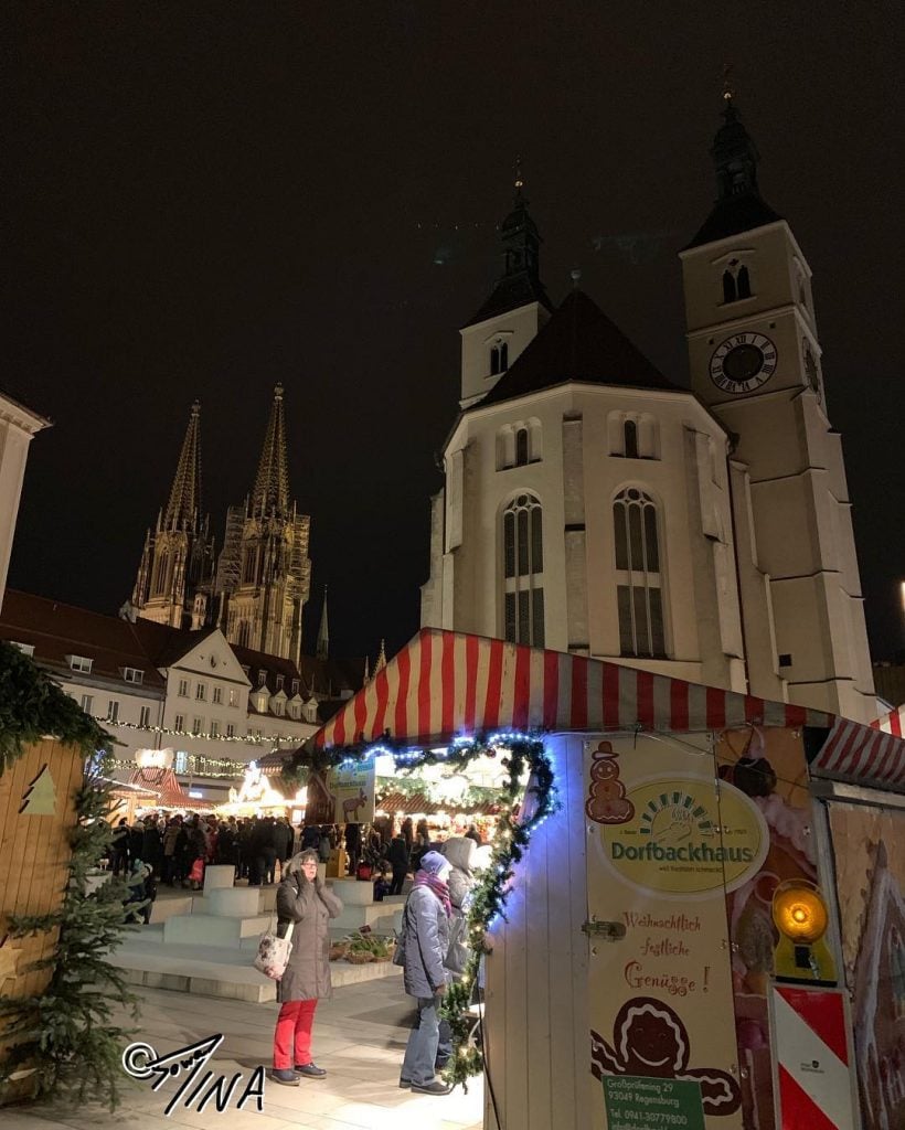 Christmas market in Regensburg. #regensburg #christmas #dom #beautiful #cathedral #holidays #instagood #christmasspirit #lights #happy…