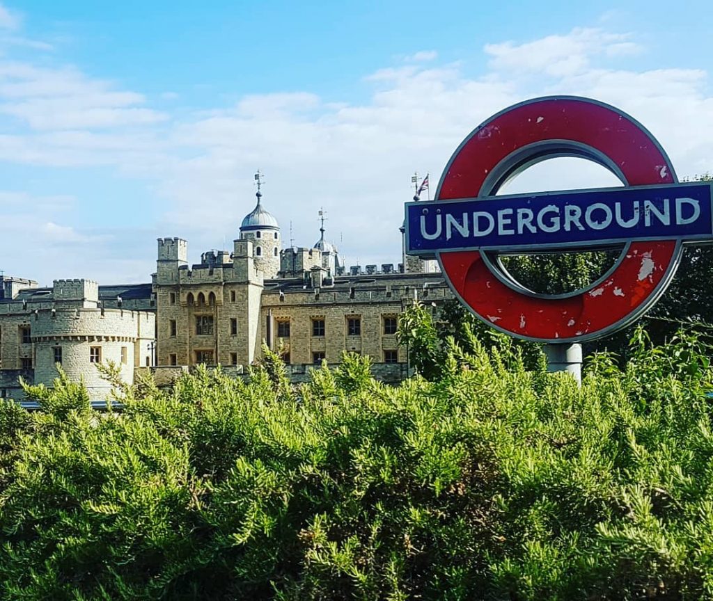 Underground in front of Tower of London Metro przed twierdzą w Londynie #london #londyn&hellip;