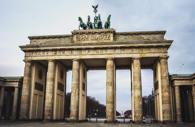 Dec 2016 “In Berlin, You never know where you’ll end up!!” ???? It’s history,&hellip;