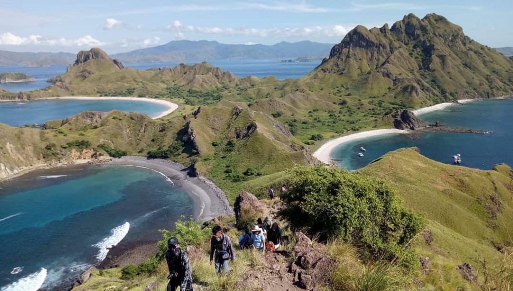 Padar island Nusa Tenggara Timur INDONESIA ???????? Morningggg temans aja dulu yaa pic padar&hellip;