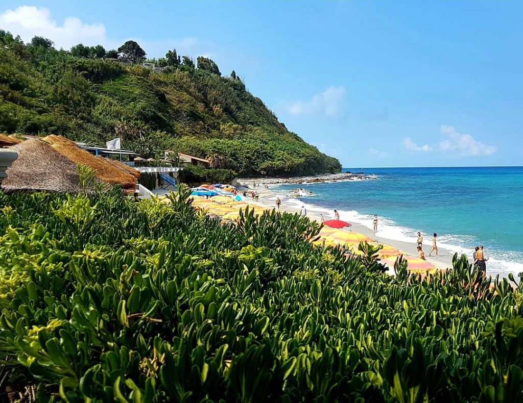Wonderful beach in Calabria (Italy) Cudowna plaża w Kalabrii (Włochy) #calabria #kalabria #włochy #italy…