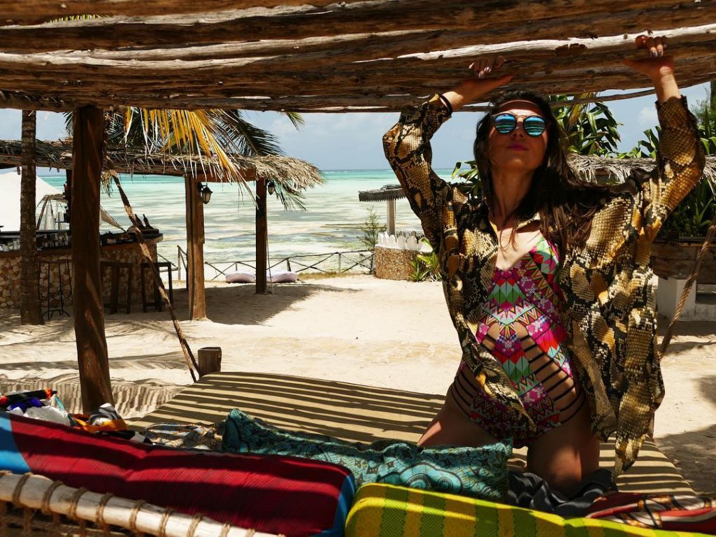 Shadows #photoshoot in #pongwe #zanzibar . . . #zanzibarisland #zanzibarofficial #africa #african #beautifuldestination .&hellip;