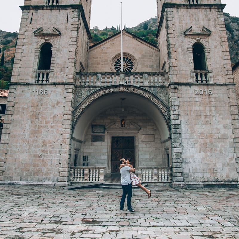 Fly me to the moon ️ . . . #weddingphotoideas #engagementphotos #loveislove #she_saidyes #montenegrophotographer&hellip;