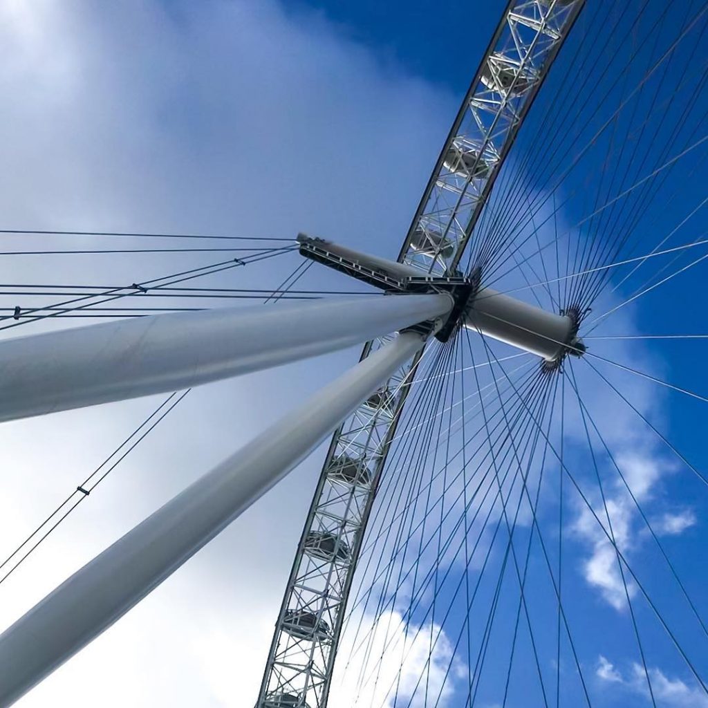 • Wheel • #cocacola #london #eye #londoneye #uk #blue #sky #pure #white #clouds #amazing&hellip;