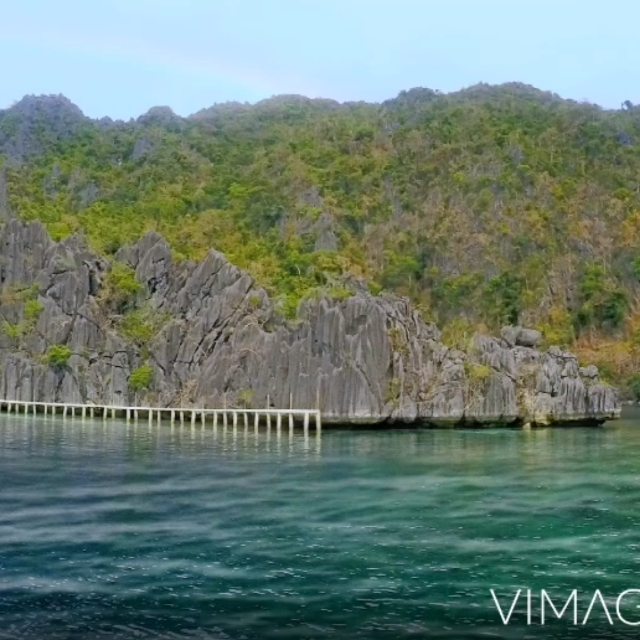 Make waves. #darlingescapes #travelbuddies #dametraveler #vimageoftheday #chasingsummer #sheisnotlost #beautifulmatters #beautifuldestinations #liveoutdoors #myhappyplace #myhappyfeet #wanderlust…