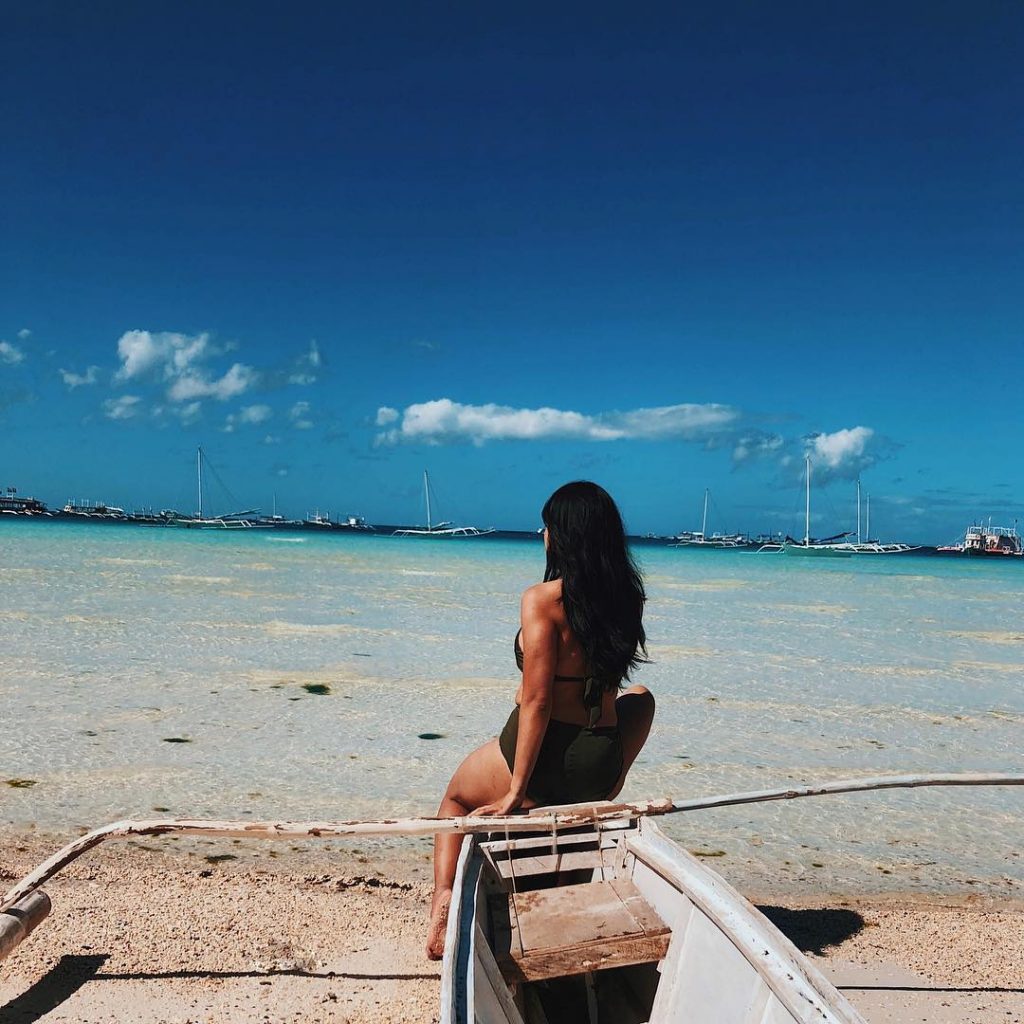 High tides, early summer vibes️ • • • #philippines #boracay #asia #beachvibes #wanderlust #travelgram&hellip;