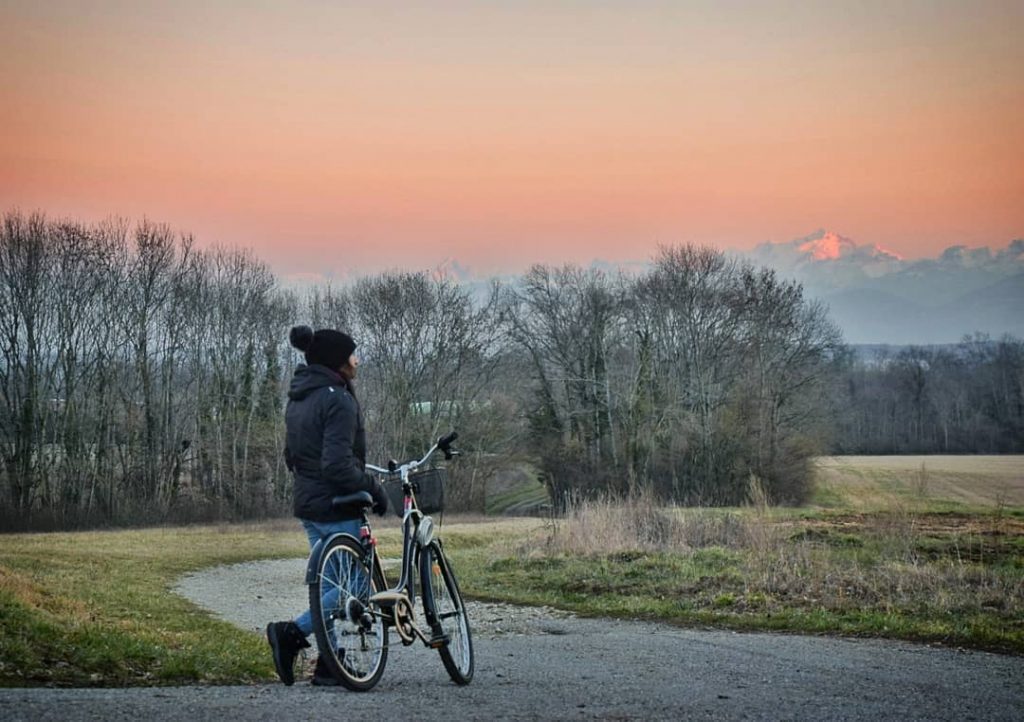 Admiring the red Mont Blanc. Enjoying the spring weather in winter. . . #weekendwellspent&hellip;