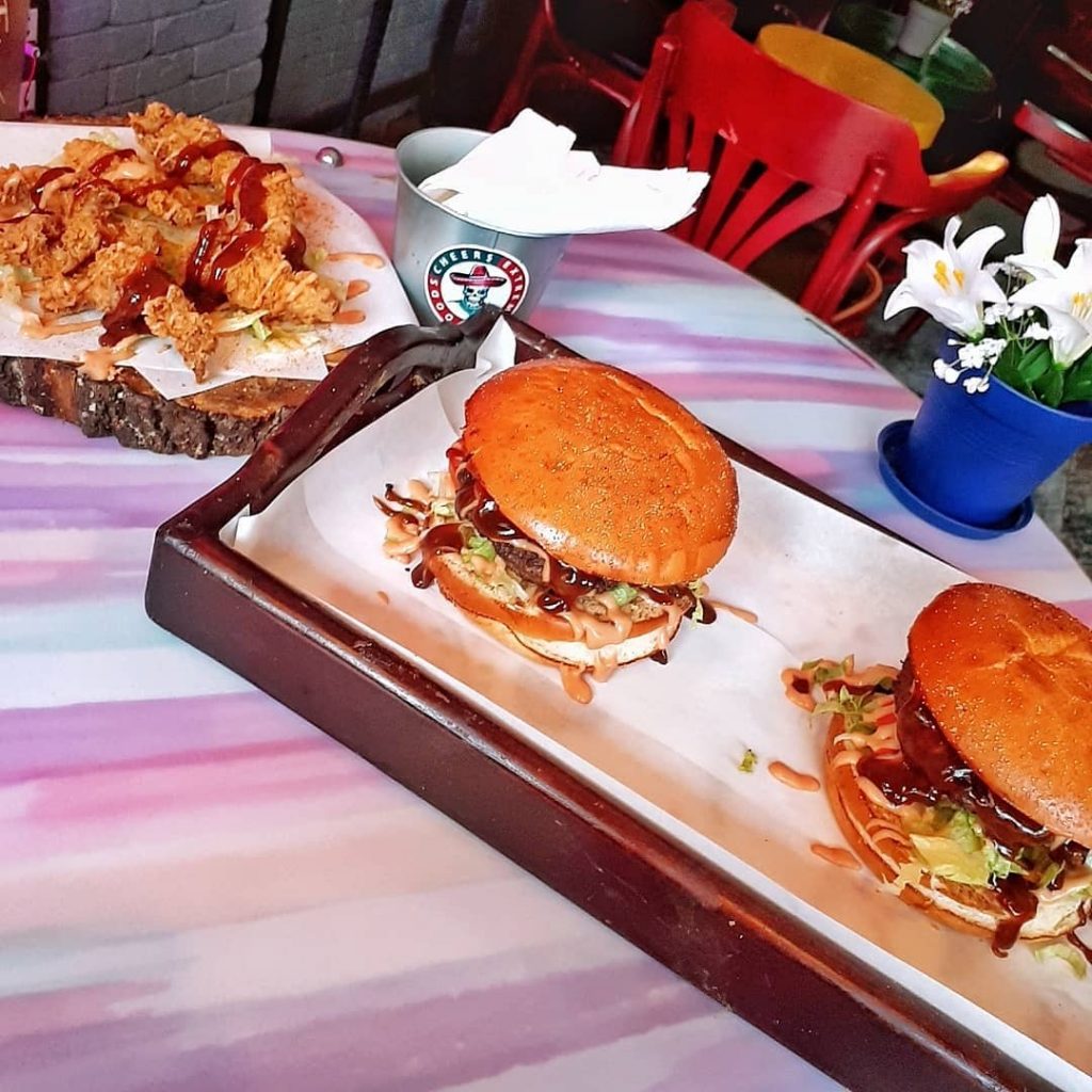 IN LOVE WITH BURGERS ???? ___________________ . . . . . . . .&hellip;