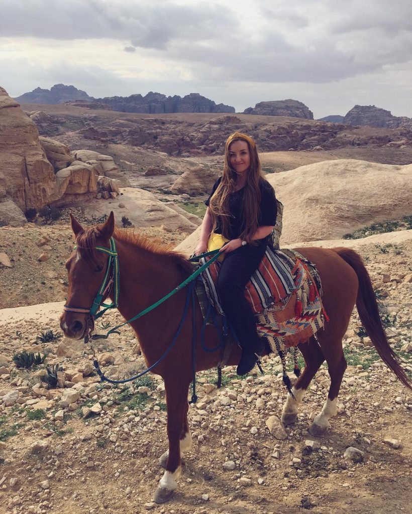 In the saddle again #horse #nature #naturelover #horses #jordan #mountains #fun #great #befree #joy…