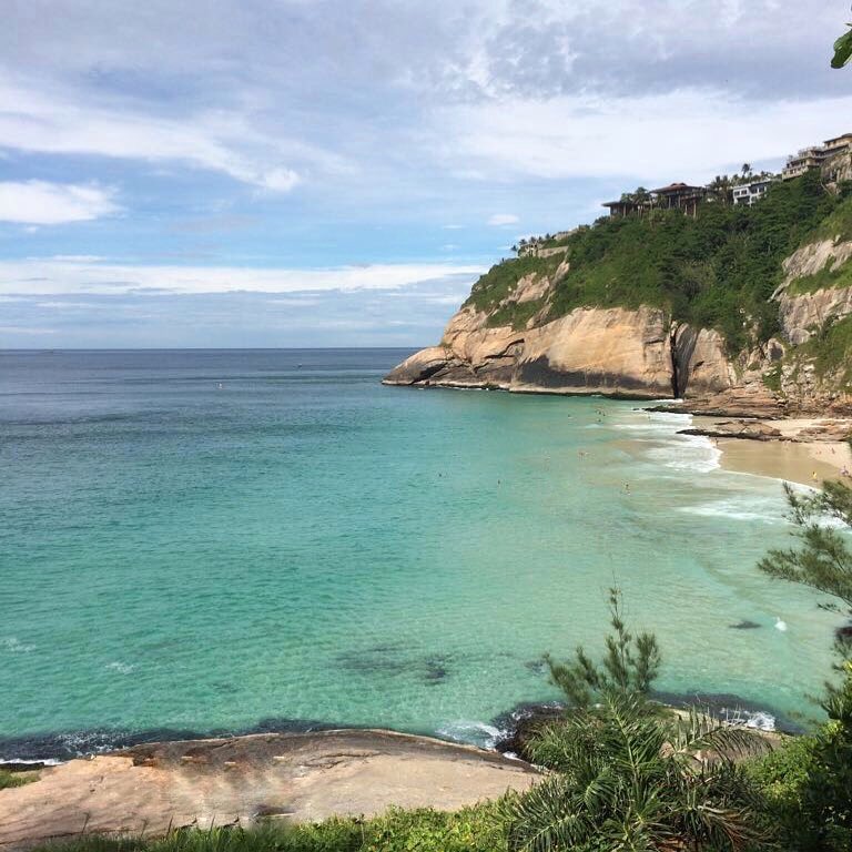 discovering beaches! #bnesimppl #travel #beach #playa #praia #aroundtheworld #brazil #travelgram #viagens