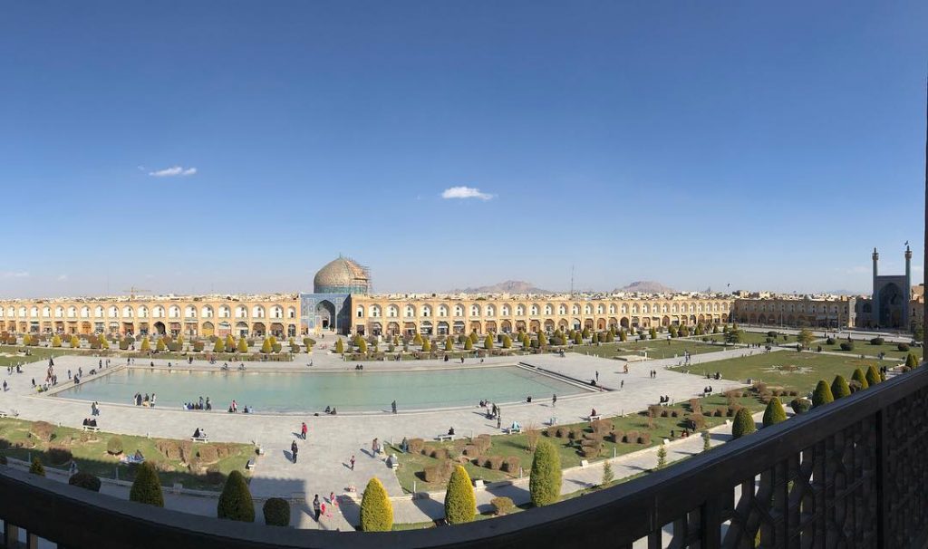 #naghshejahansquare #emamsquare #iran #isfahan #travelphotography #travelgram #trip #photo #iranhistory #iranplaces #visitiran #historical #historicalpix #historicalplace…