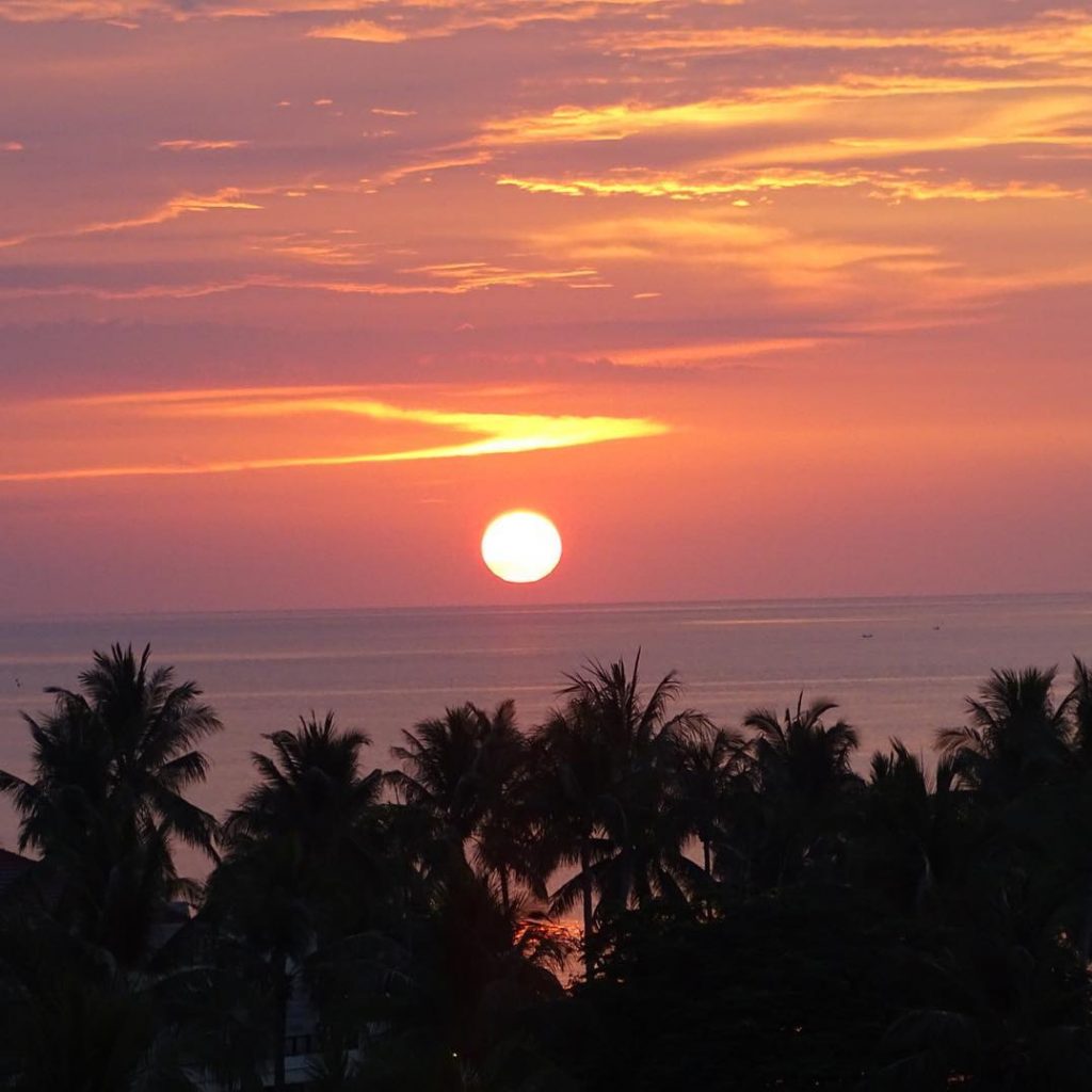 #fab #sunset #kotakinabalu * * * #travel #travelgram #travelling #travelphotography #wanderlust #travelersnotebook #traveler #travelingram&hellip;