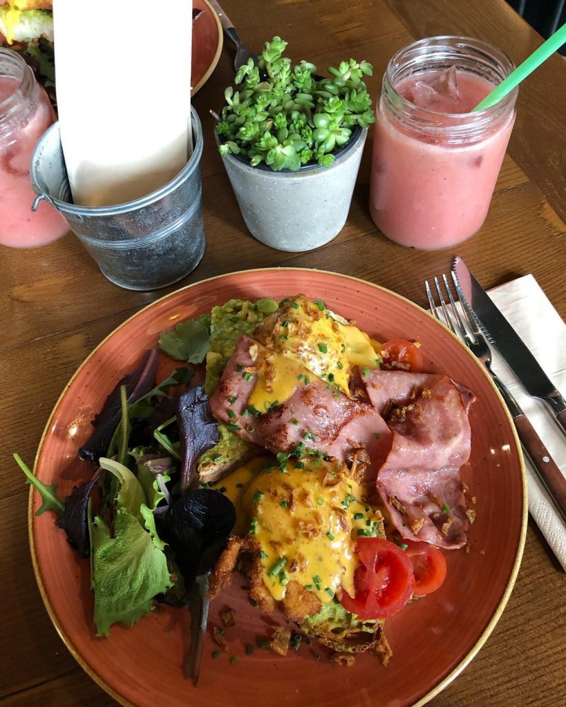 Levo mais 5kg no bucho mas vou feliz ???? (não é bacon de porco&hellip;